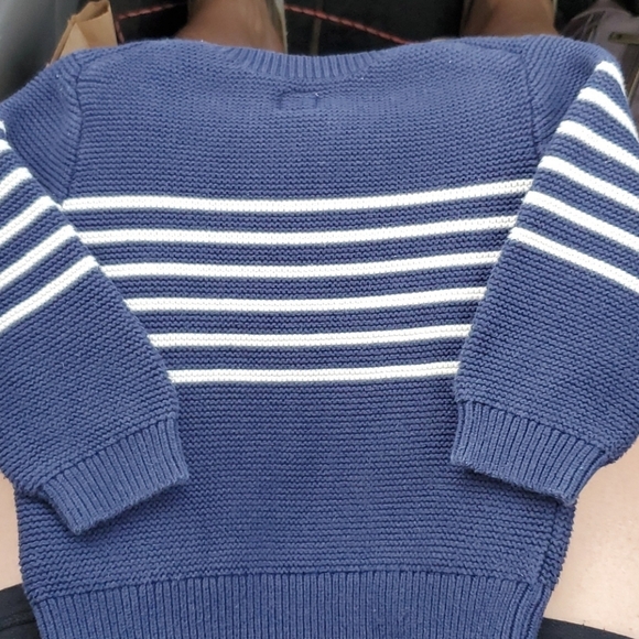 Baby GAP crew neck sweater - Picture 3 of 3